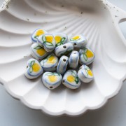 Perle coeur 12x14 mm en céramique - motif citron - Blanc - Jaune x1