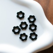 Pendentif fleur 14 mm en acrylique - Pailleté noir x1