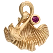 Breloque feuille Ginko 14x12 mm et oxyde de zirconium - Doré à l'or fin - Fuchsia