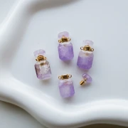 Flacon de parfum pendentif 20x10 mm en pierre gemme - Light Amethyste x1