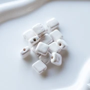 Perle carrée 10 mm en céramique - White x1