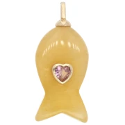 Pendentif poisson 29x13 mm avec coeur CZ et pierre gemme teintée - Jade jaune x1