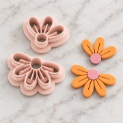 Set d'emportes-pièce boucles d'oreille fleurs en polymère biodégradable - Beige x1