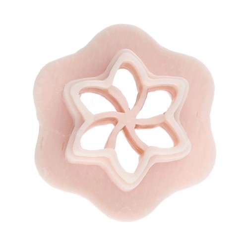 Mini emporte-pièce fleur n°3 10 mm en polymère biodégradable - Beige x1