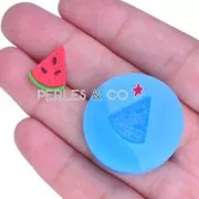 Mini moule silicone pour pâte polymère et pâte de métal 16,4x14,3 mm Pastèque