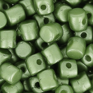 Minos® par Puca® 2.5x3 mm Pastel Olivine x5g