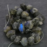 Perle brute irrégulière 12-25 mm Labradorite x1