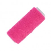 Bobine de fil imitation coton pour réaliser ses pompons Magenta x120m