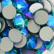 Strass à coller en cristal PureCrystal 2088 6 mm Blue Zircon Shimmer x10
