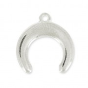 Breloque en métal forme demi-lune ou corne 15.5 mm Placage Argent fin vieilli x1