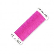 Fil à broder pour broderie perlée de Lunéville Soie surfine Fuchsia (687) x100m