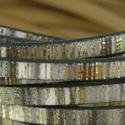 Ruban fantaisie en matière synthétique 5 mm bandes foncées reflets doré x1.2m