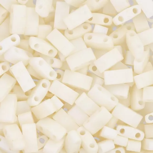 Miyuki Half Tila Beads 5x2.3x1.9 mm HTL-2021 - Opaque Cream Mat x10g