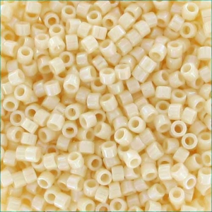 Miyuki Delica 11/0 DB0157 - Opaque Cream AB paquet de 100g