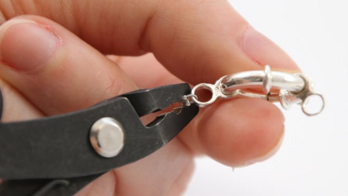 Faire de jolies finitions avec des perles à écraser : Etape 3 Faire de jolies finitions avec des perles à écraser : Etape 3