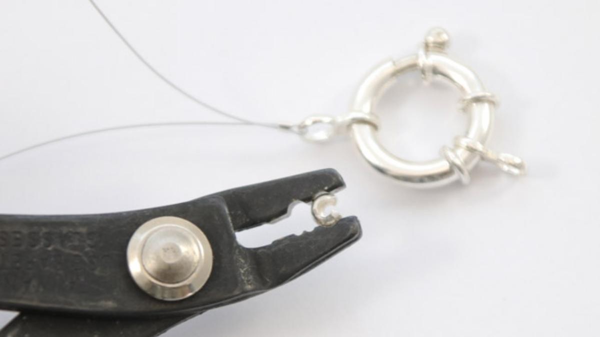 Faire de jolies finitions avec des perles à écraser : Etape 4 Faire de jolies finitions avec des perles à écraser : Etape 4