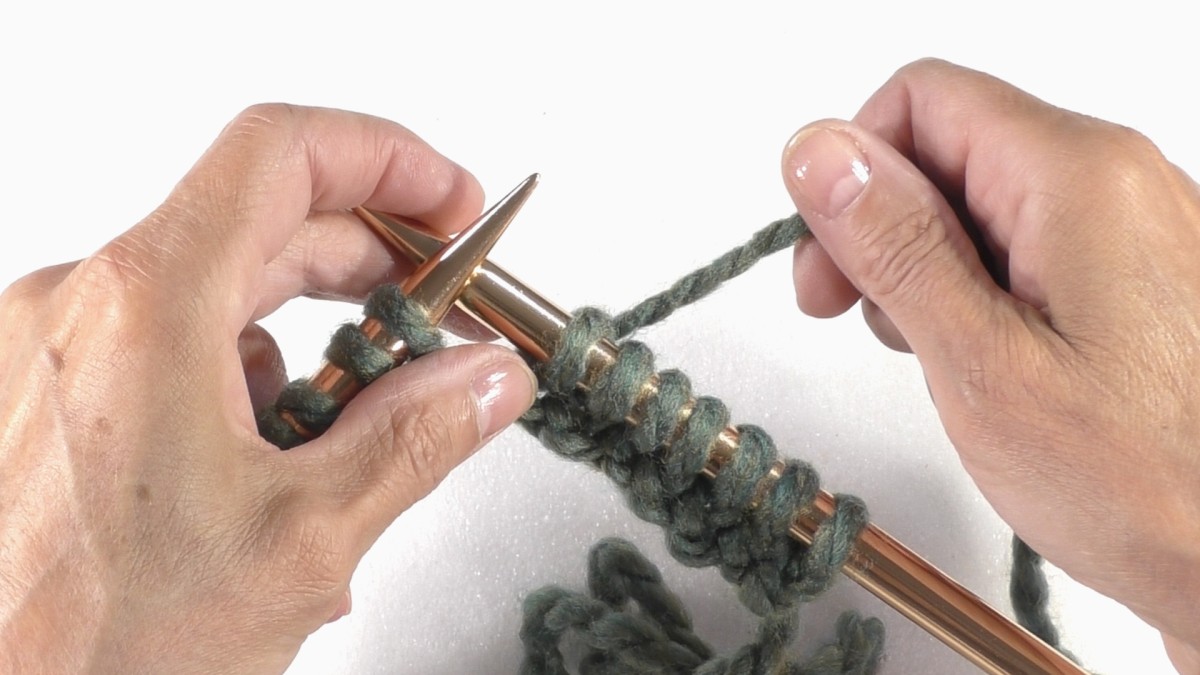 Comment tricoter une maille endroit (point mousse) ? : Etape 21