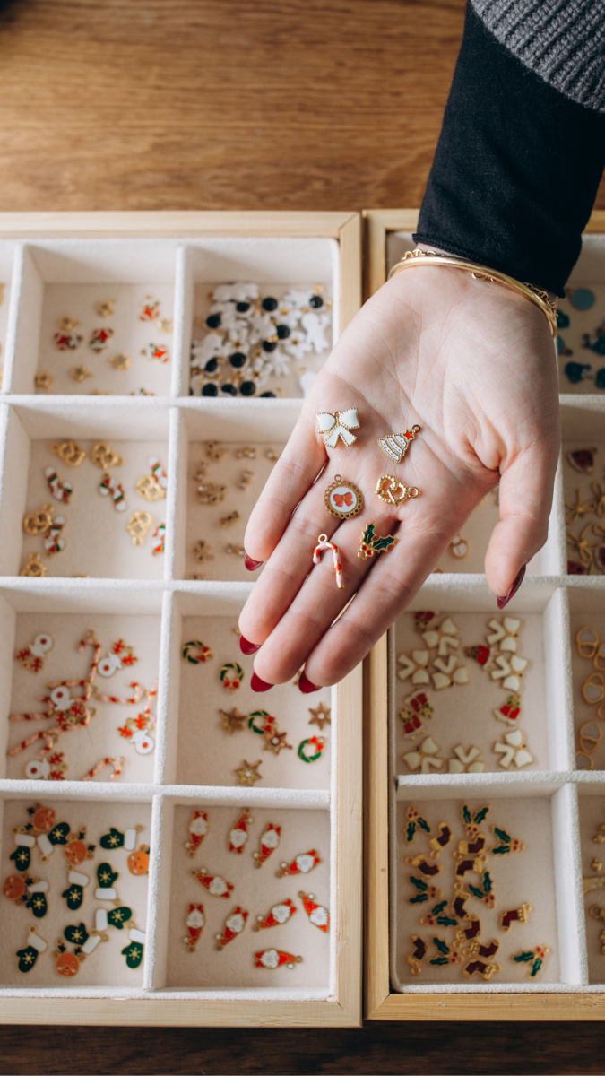 Schéma Breloques tendance en 2026 : quels charms pour vos bijoux ?