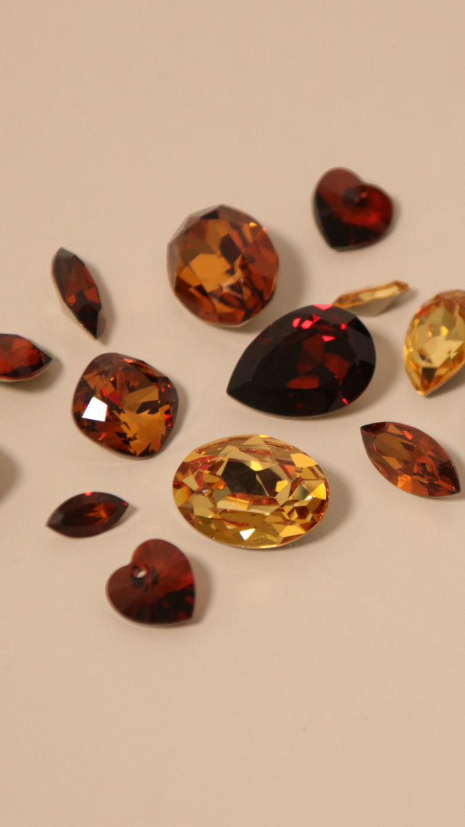 Schéma Swarovski, PureCrystal, Aurora ou Preciosa : quel cristal choisir ?