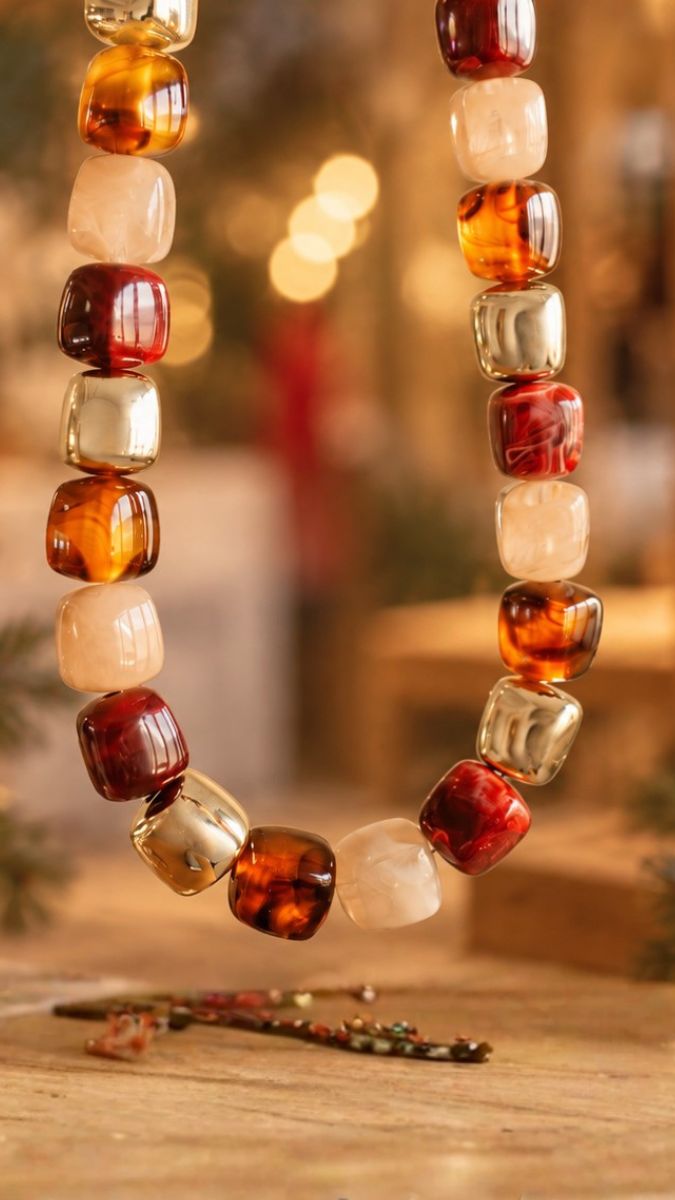 Schéma 10 bijoux tendance à vendre sur un marché de Noël Schéma 10 bijoux tendance à vendre sur un marché de Noël
