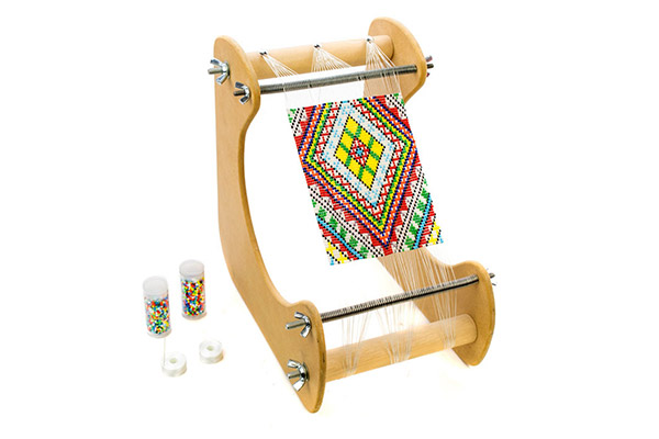 m&eacute;tier &agrave; tisser perles inclin&eacute;