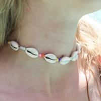 chocker coquillage