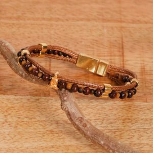 bracelet multirangs avec fermoir aimant&eacute;