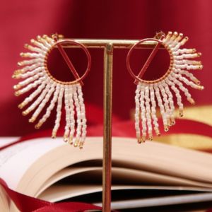 boucles d'oreilles asymétriques à franges