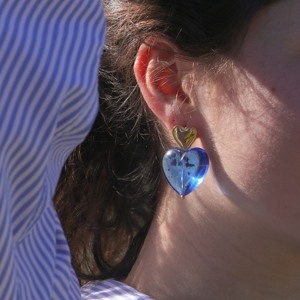 boucles d'oreilles maxi perle coeur en r&eacute;sine