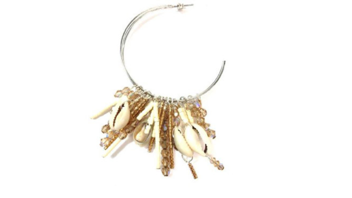 DIY Créoles ajourées coquillages cauris, Miyuki Delicas et perles PureCrystal : Etape 5