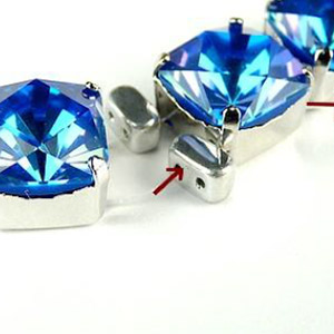 Bracelet Eléonore en perles PureCrystal et perles en verre par Puca® : Etape 7