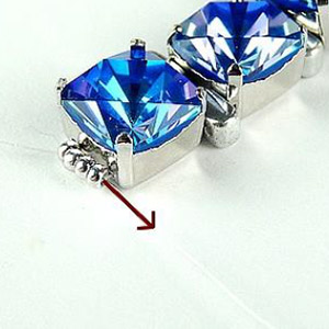 Bracelet Eléonore en perles PureCrystal et perles en verre par Puca® : Etape 9