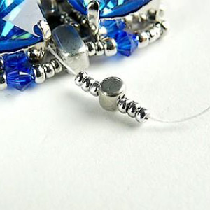 Bracelet Eléonore en perles PureCrystal et perles en verre par Puca® : Etape 17