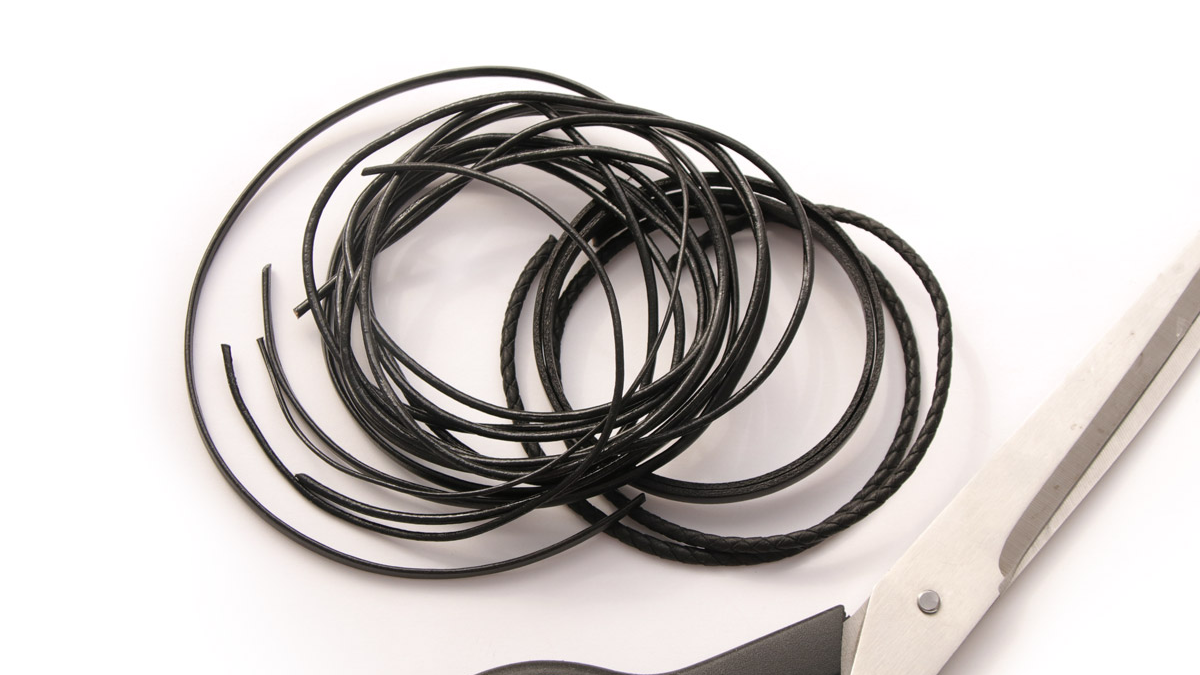 Bracelet Multirang Lacets et Cordons en cuir : Etape 1