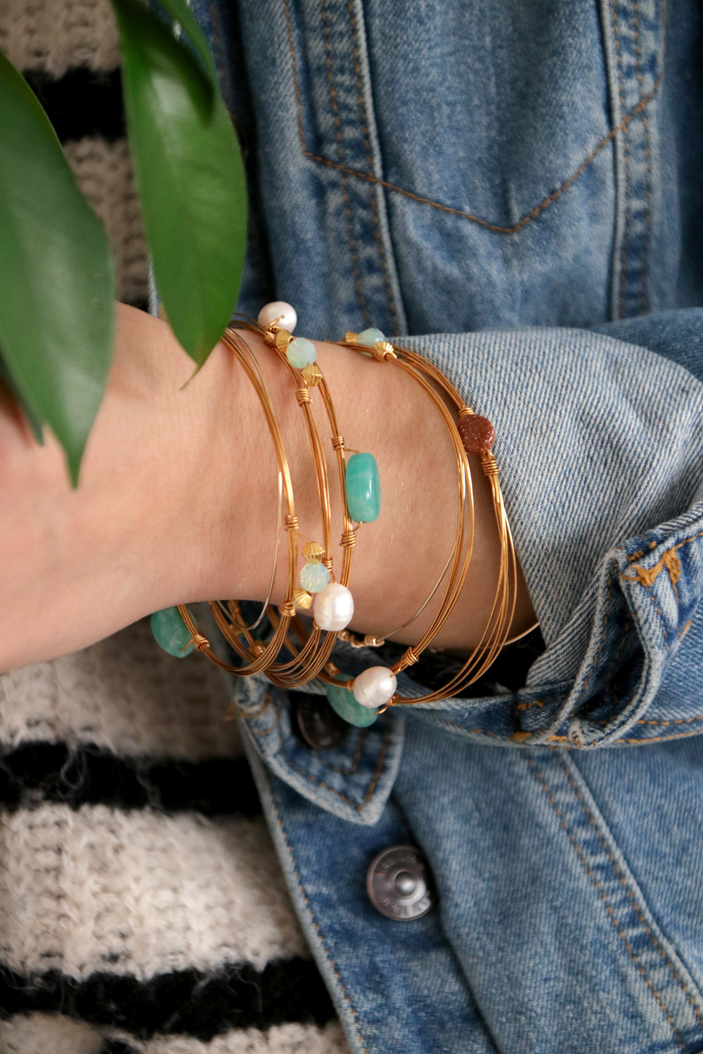 Schéma DIY Bracelets Joncs en fil de laiton et perles PureCrystal, perles d'eau douce et pierre Amazonite