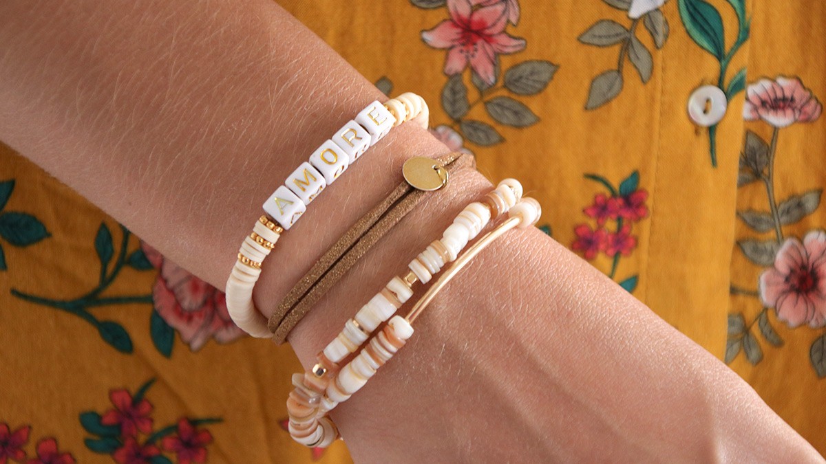 Bracelet Perles Et Plaques Nacre B33 - Style Bohème - Longueur 21-22 Cm - Occasion Très Bon état