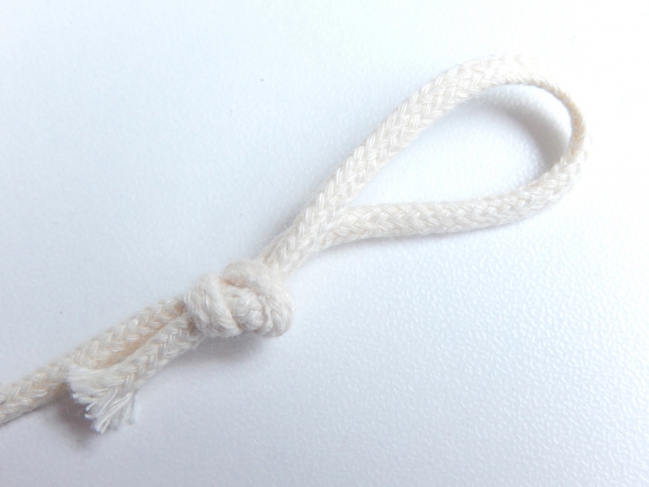 Porte essuie-tout perles en bois : Etape 4