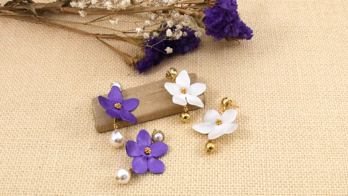 Boucles d'oreilles fleurs en Cernit Métallic