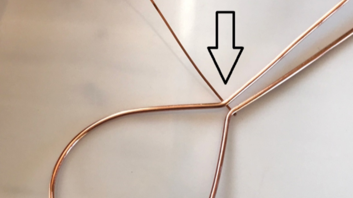 Pendentif en pierre gemme serti avec du fil de cuivre : Etape 6