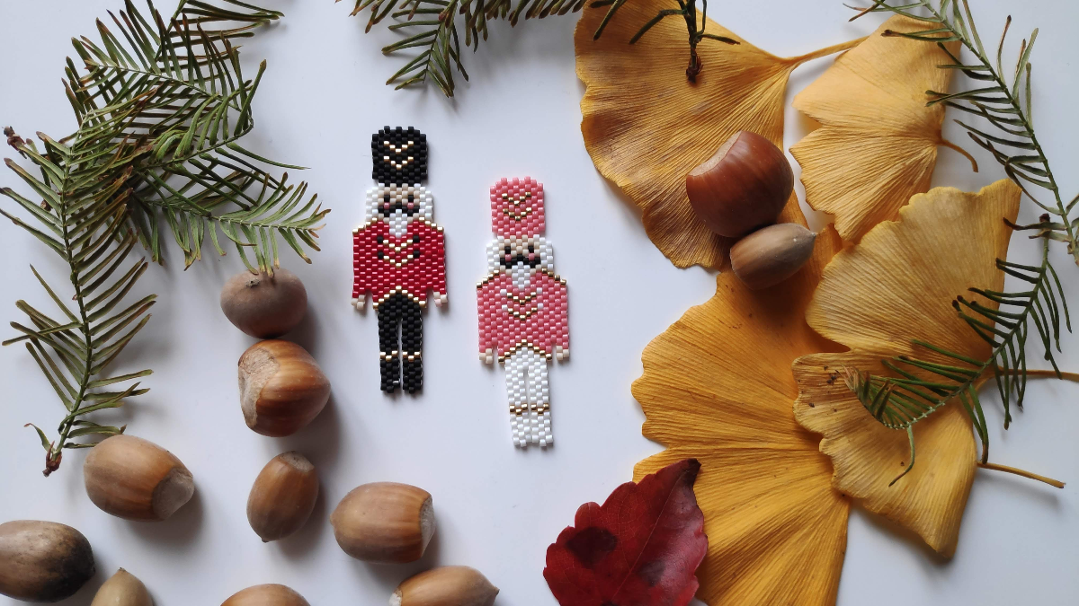 Schéma DIY tissage Noël brickstitch motif Casse Noisette en perles Miyuki Délicas
