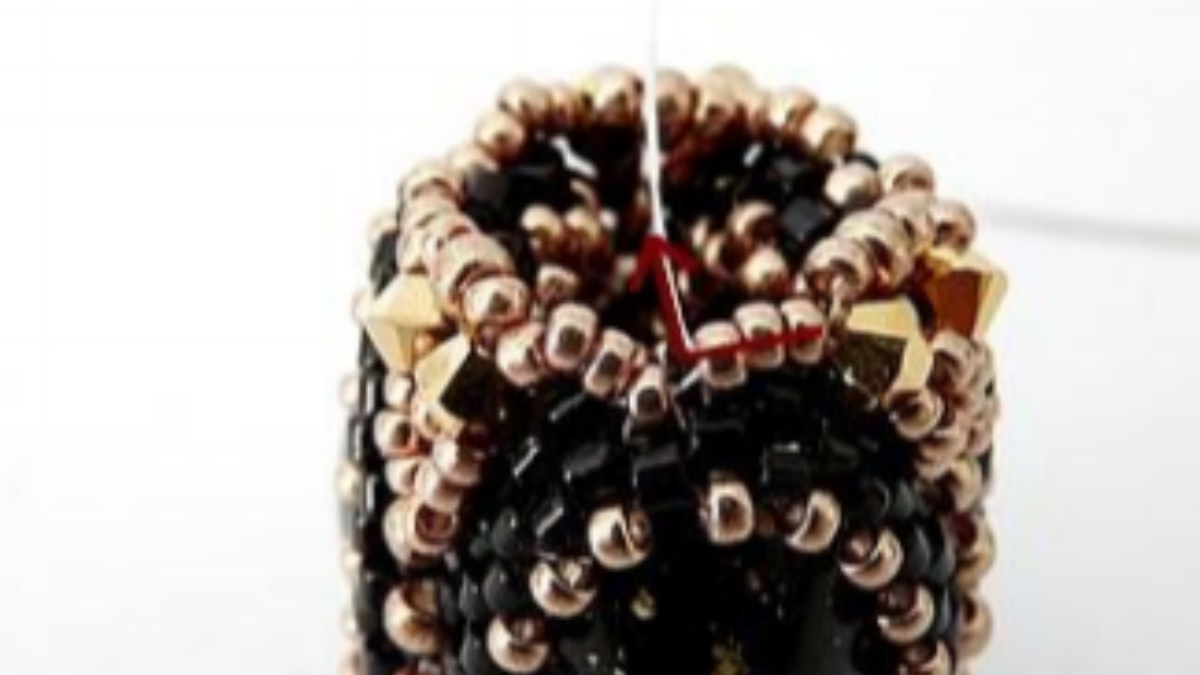 Accessoire de sac, pompon perle Angèle avec perles en verre Athos par Puca : Etape 28