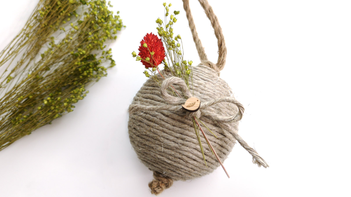 La Boule de Noël en Corde : Un Ornement Fait-Main Plein de Charme Rustique