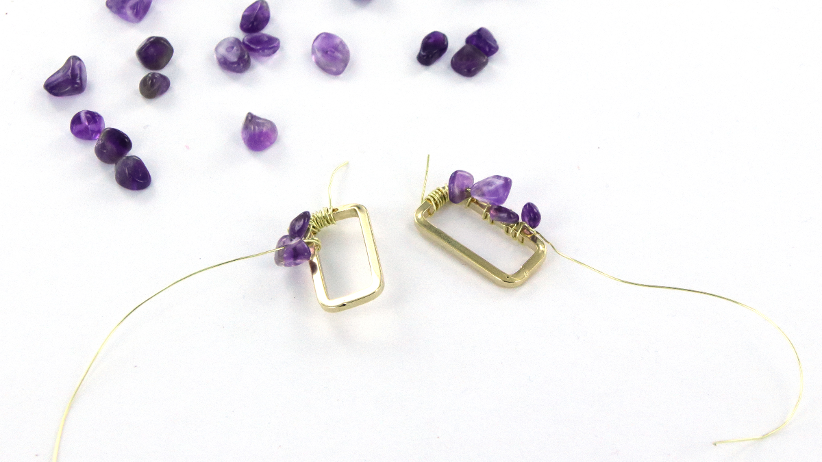 DIY Boucles d'oreilles pendantes avec pierres gemmes améthystes : Etape 2