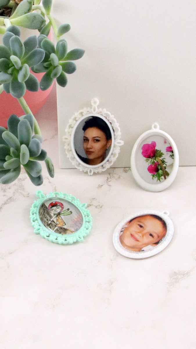 Schéma Cadres en résine avec inclusion de papier photo