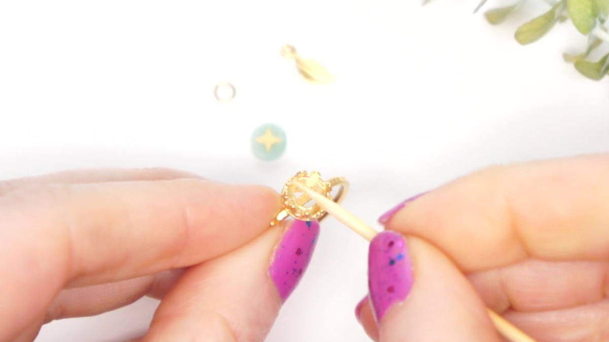 Bague Plaqué or cabochon Amazonite et étoile dorée : Etape 2 Bague Plaqué or cabochon Amazonite et étoile dorée : Etape 2