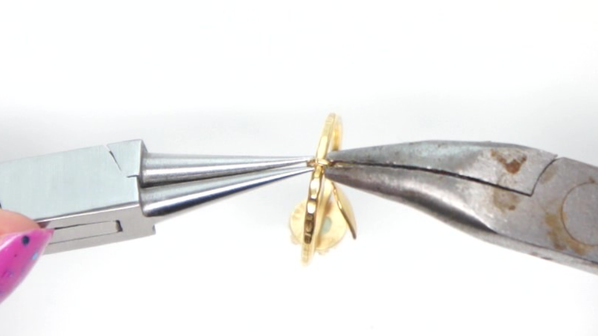 Bague Plaqué or cabochon Amazonite et étoile dorée : Etape 4 Bague Plaqué or cabochon Amazonite et étoile dorée : Etape 4