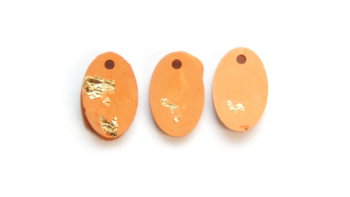 Tutoriel boucles d'oreilles avec Poudre de Moulage Raysin imitation céramique : Etape 3