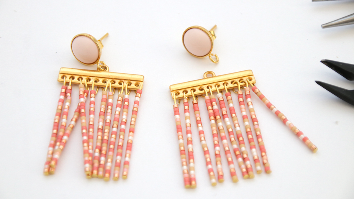 Boucles d'oreilles à franges Pastel en perles Miyuki Délicas 11/0 : Etape 5