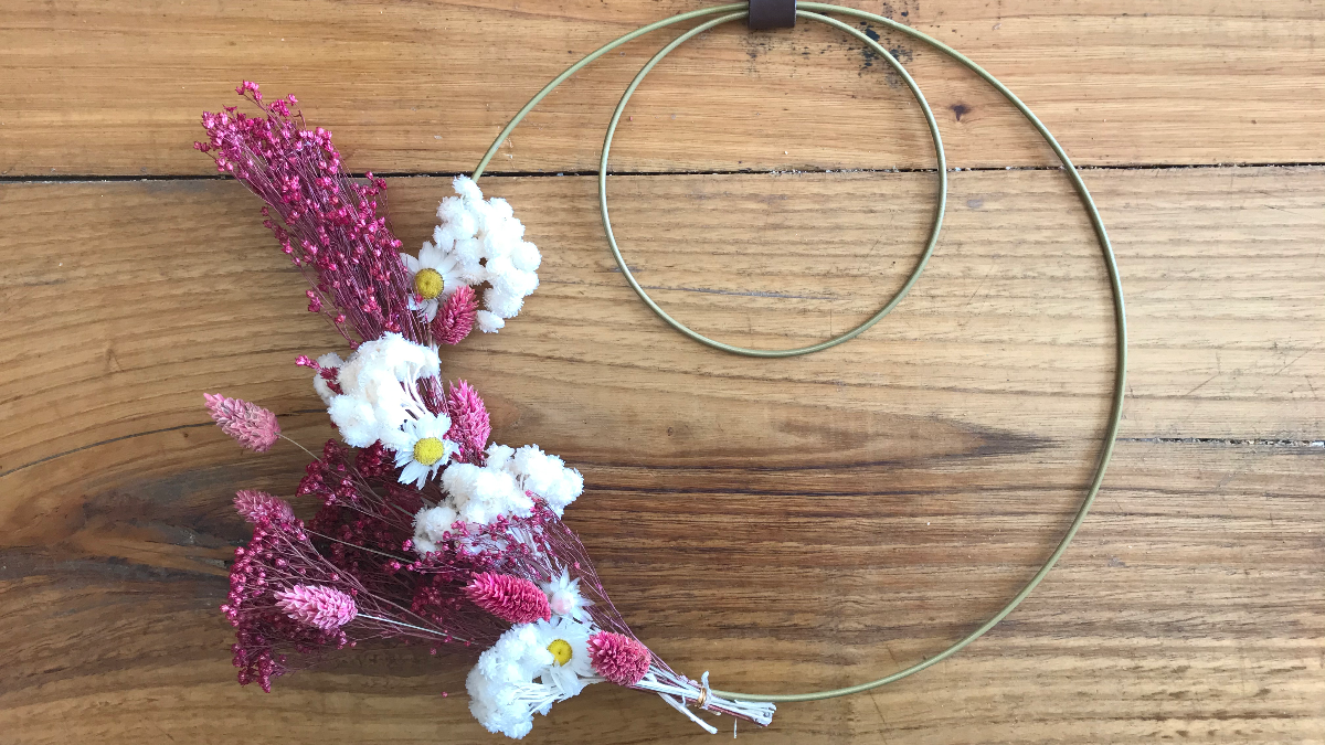 DIY Décoration bohème - Couronne de fleurs séchées : Etape 10