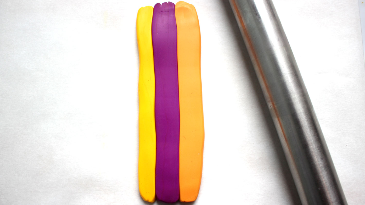 Boucles d'oreilles pensées en pâte polymère : Etape 1